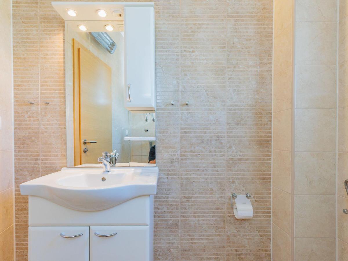 Apartment Mlasina-5 By Interhome Nin Luaran gambar